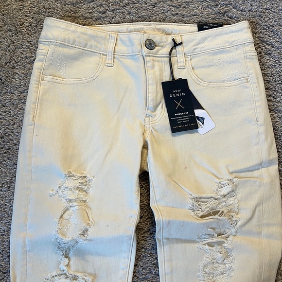 American Eagle cream jeans - Picture 1 of 9